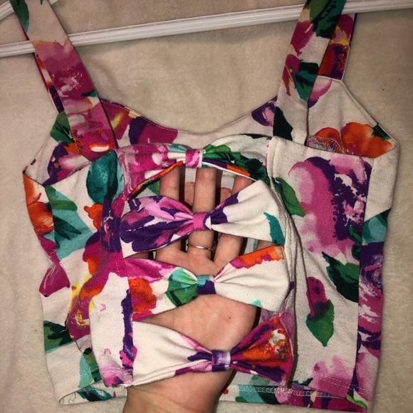 Crop top - Picture 3 of 3